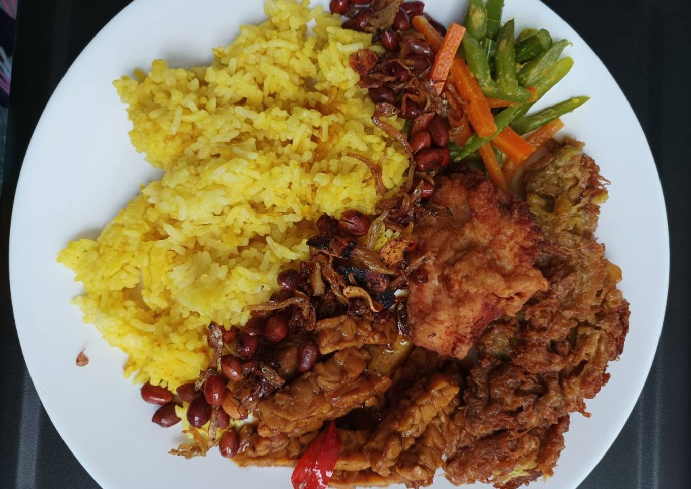 Nasi Kuning Magic Com