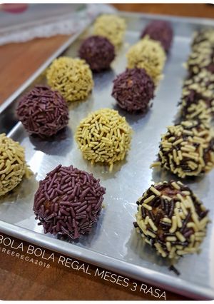 Foto resep 29. Bola Bola Regal Meses 3 Rasa