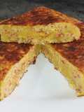 Tortilla de patata con cebolla y chorizo ibérico