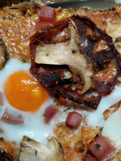 Una foto de Pizza con base de coliflor