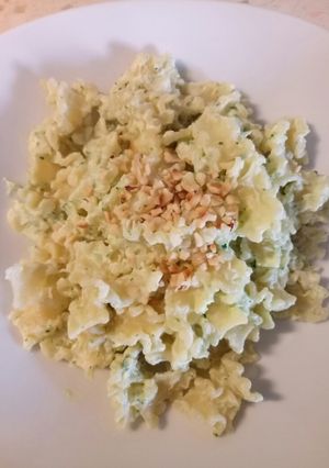A picture of Pasta with courgette and ricotta.
