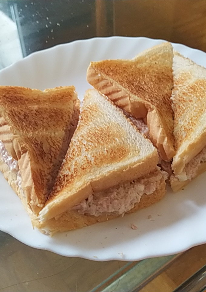 Una foto de Sándwiches de atún