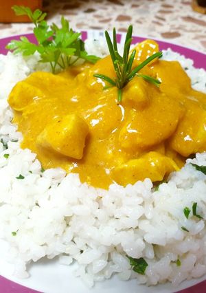 O poză a rețetei Pollo al curry cremoso.