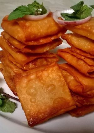 A picture of Cheesy box Pattie #cookpadRamadan.