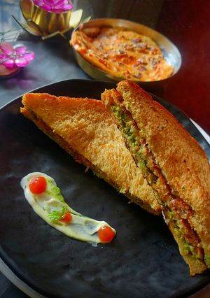 A picture of Cream cheese Cheela Sandwich.