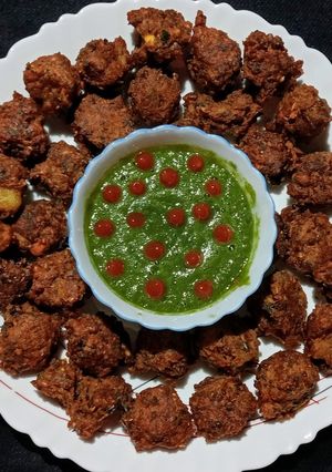A picture of Moong Potato Fritters(Bengali Style).