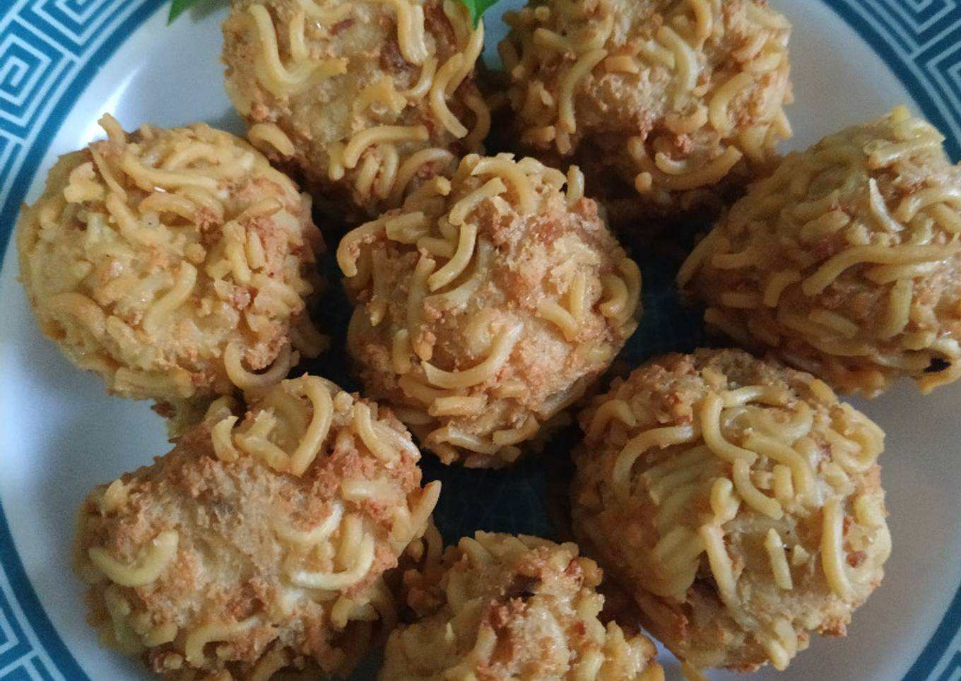 Bola Tahu Mie Keriting