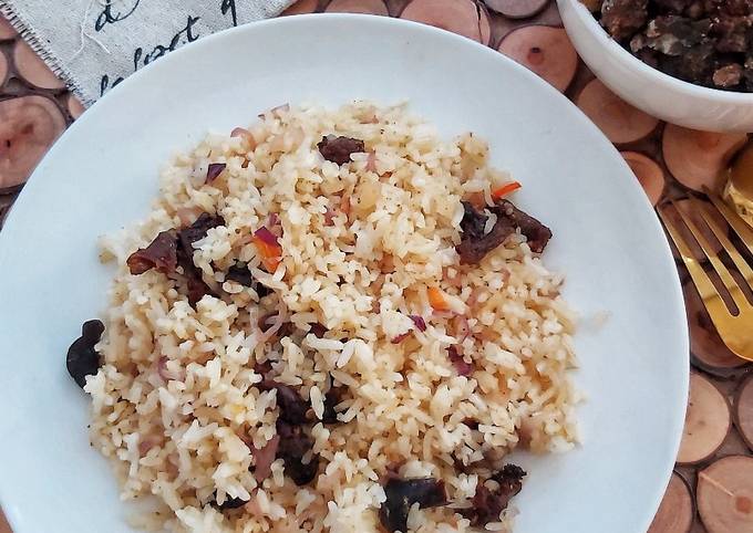 Nasi goreng dendeng lemak