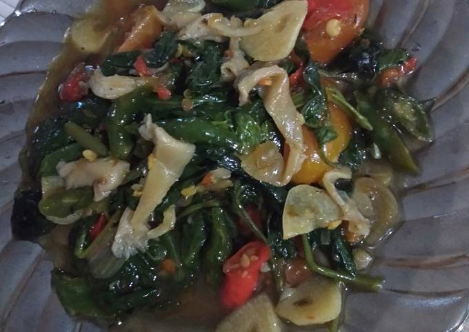 Tumis kangkung jamur tiram