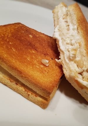 Une photo de Croque Monsieur chèvre miel