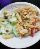 Pasta de tornillo con pollo y vegetales