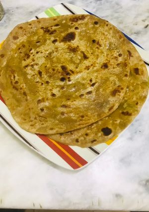A picture of Kasta parathay.
