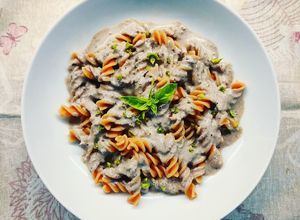 Foto di Fusilli con crema di olive leccino, pomodorini secchi e ricotta