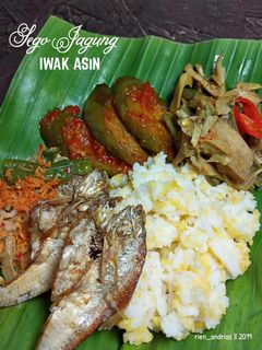 Foto resep Nasi Jagung Komplit (Sego Jagung Iwak Asin)