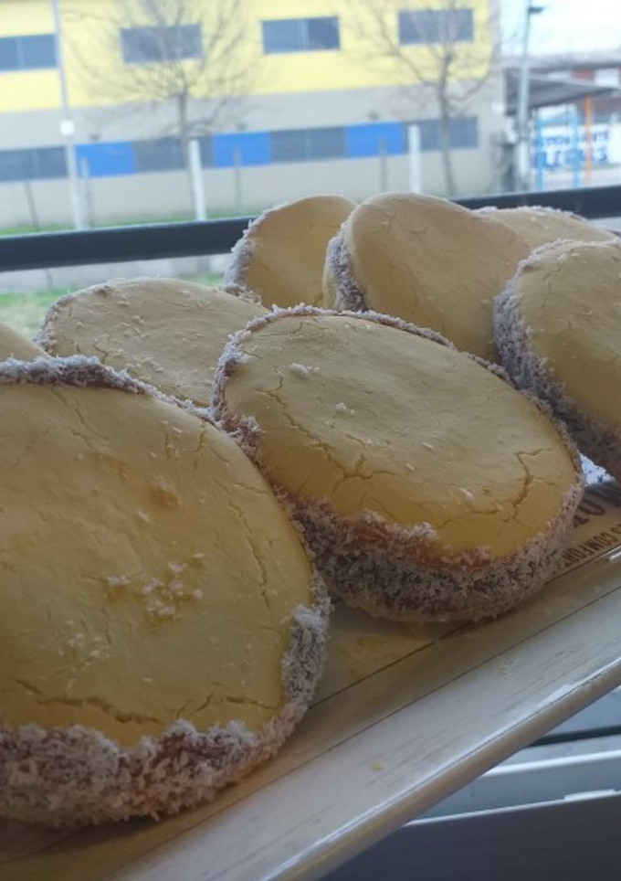 Una foto de Alfajores de maicena (para celíacos)
