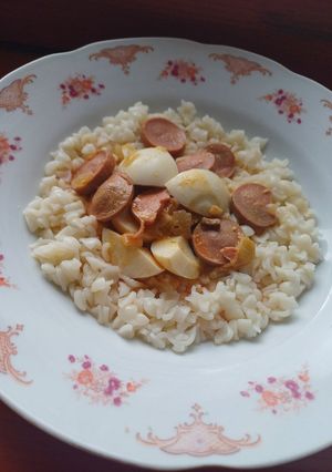 Tojás pörkölt virslivel recept fotója