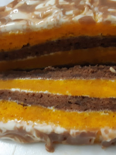 A picture of Double coloured cake.