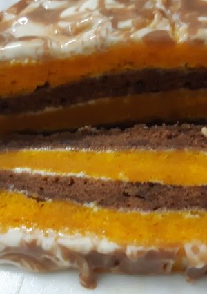 A picture of Double coloured cake.