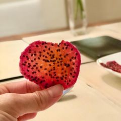 A picture of Dragonfruit chips.
