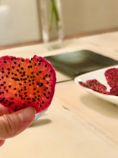 A picture of Dragonfruit chips.