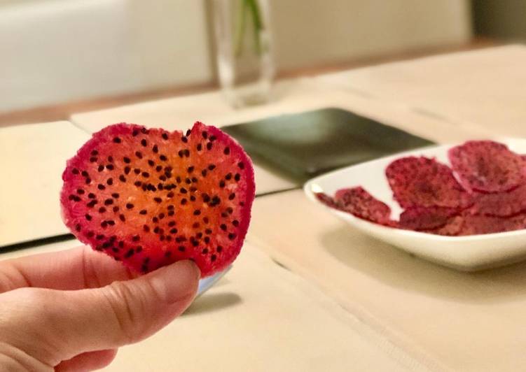 Simple Way to Make Super Quick Homemade Dragonfruit chips