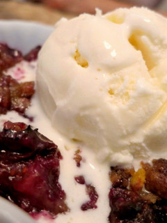 A picture of Easy Berry Crumble/ Crisp/ Cobbler-Type Thing with Cereal Streusel Topping.