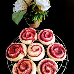 A picture of Cinnamon Beetroot Rolls.