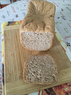 Juharszirupos kenyér kenyérsütőgégben 🍞 recept fotója