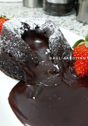 Foto resep Chocolate molten lava cake (eggless / no telur)