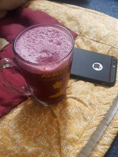 A picture of Beetroot and apple juice.