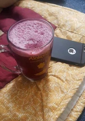 A picture of Beetroot and apple juice.