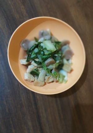 Foto resep Tumis sawi putih bakso Dan tahu