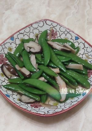 鮮菇炒甜豆(素) 的食譜成品照片