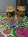 Parfait de albaricoque y yogur natural