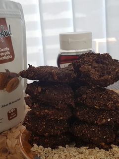 Una foto de Galletas de avena, harina de algarroba, chía y semillas varias