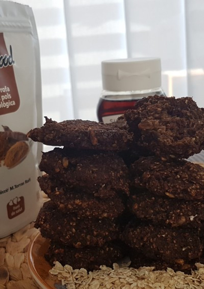 Una foto de Galletas de avena, harina de algarroba, chía y semillas varias