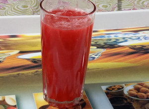 A picture of Water melon sharbat.
