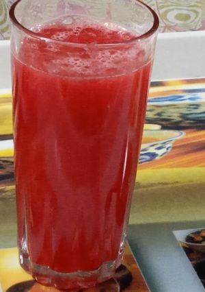 A picture of Water melon sharbat.