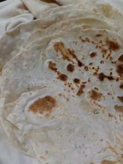 Una foto de Tortillas de harina preparadas con aceite