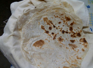 Una foto de Tortillas de harina preparadas con aceite