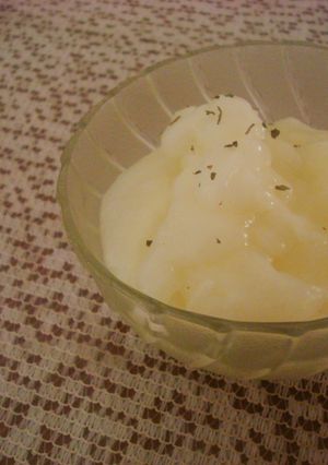 A picture of Toum - Middle Eastern Garlic Sauce.