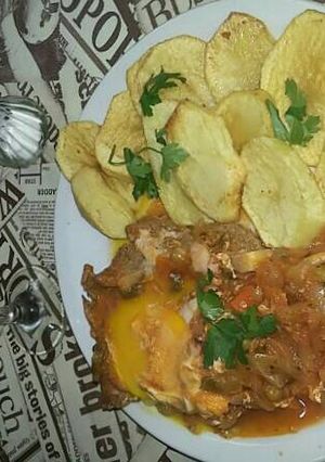 Una foto de Bifes a la criolla con papas a la española!!!
