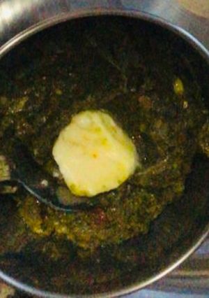 सरसों का साग (sarson ka saag recipe in Hindi) रेसिपी मुख्य फोटो