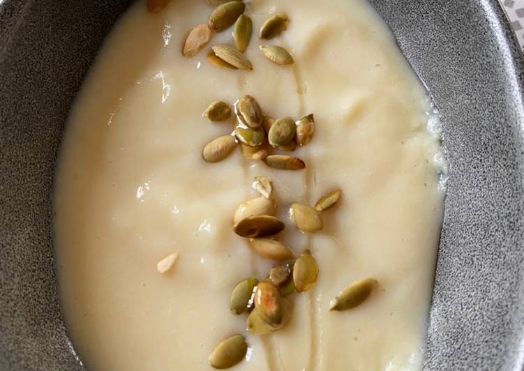 A révélé le secret de la recette Velouté de céleri rave Délicieux garanti