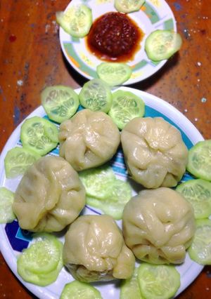 मोमोज (momos recipe in Hindi) रेसिपी मुख्य फोटो