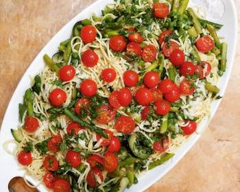 Popular Cuisine Garlicky Vegetable Pasta Home Style