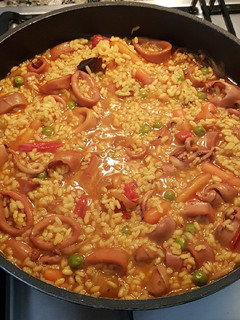 Una foto de Guiso de calamares con arroz