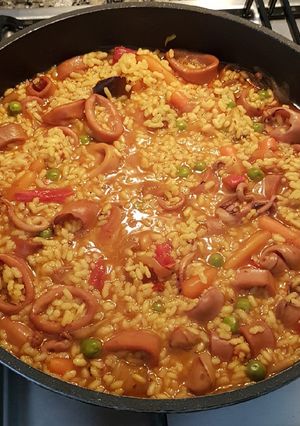 Una foto de Guiso de calamares con arroz