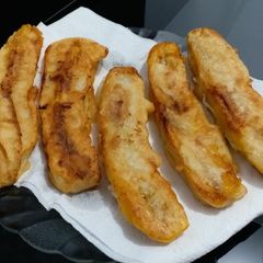 A picture of Pazham Pori/Ethakka Appam (Kerala Style Banana Fritters).