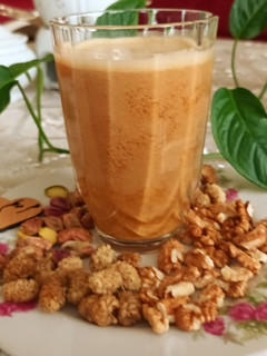 عکسی از دستور شیر پسته و گردو با شیره توت